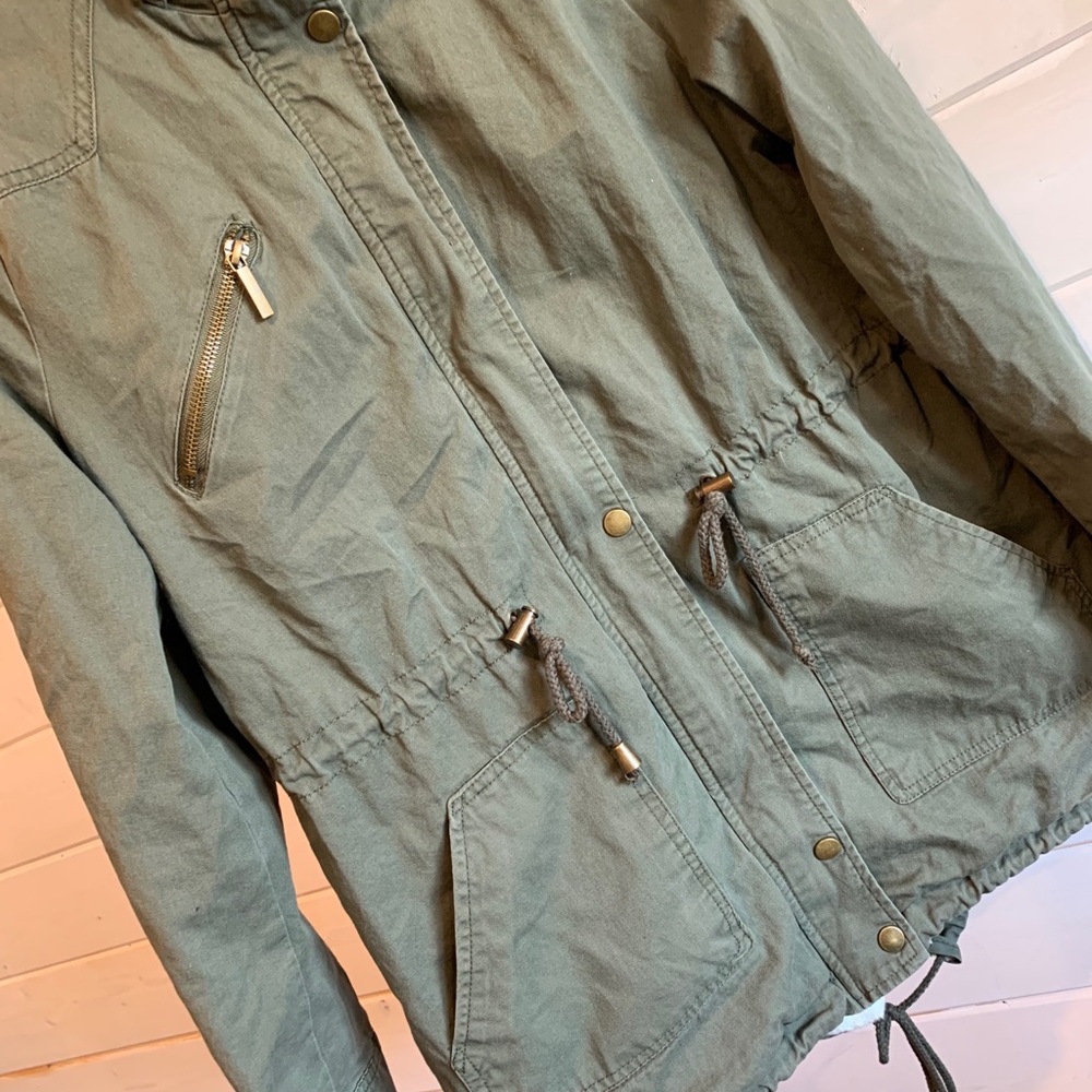 Yoki Outerwear Collection | Olive Utility Spring Jacket - Picture 2 of 6